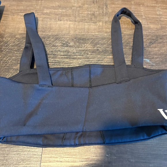 Vuori Evolve 7/8 Leggings w/Sports Bra Set Black - Picture 7 of 9